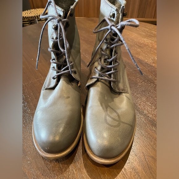 EUC Lace Up Boots - Picture 3 of 10